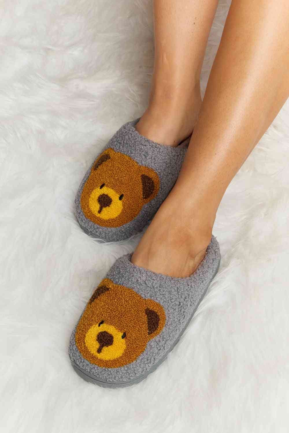 Osito Cariñoso Plush Slide Slippers