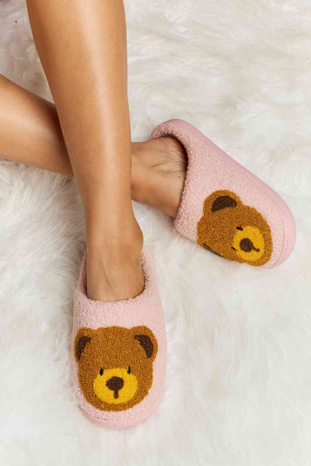 Osito Cariñoso Plush Slide Slippers